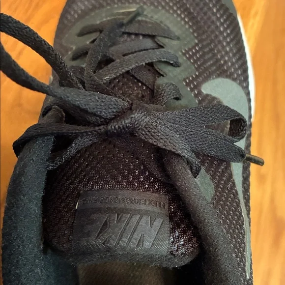 Black Nike Woman’s Flex Experience RN 4 Running Shoes, Size 7.5 - Picture 4 of 6